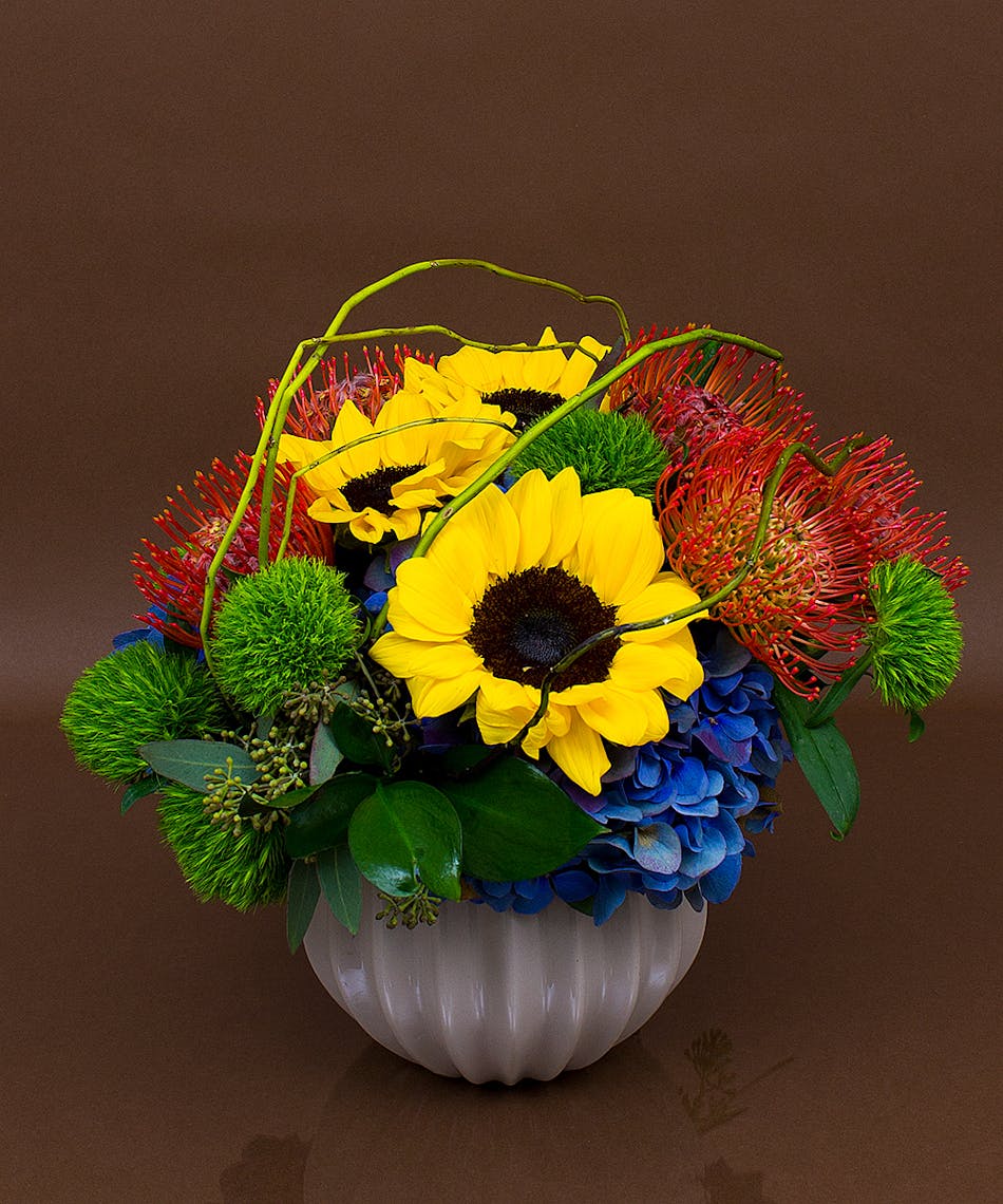 Joyeux Currans Flowers Danvers & Beverly, MA