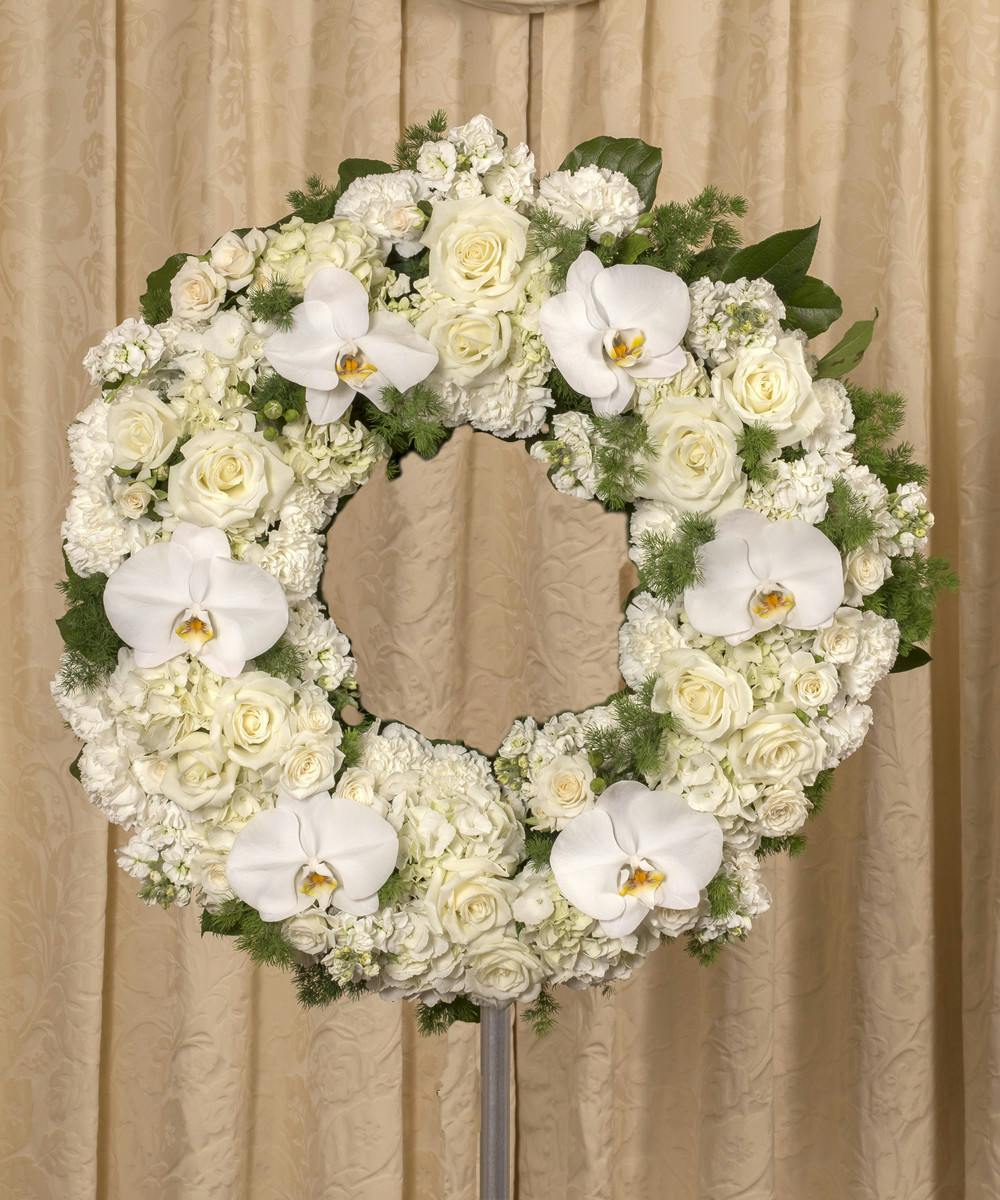 Elegant White Wreath Sameday Delivery Danvers (MA) Currans Flowers